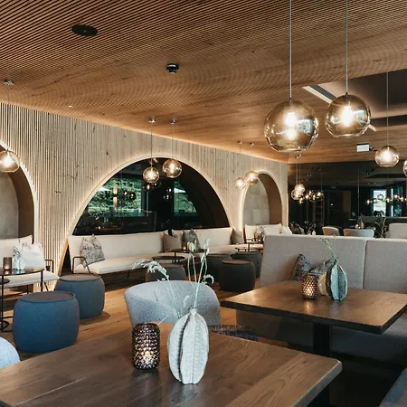 Steiner Superior Hotel 4*